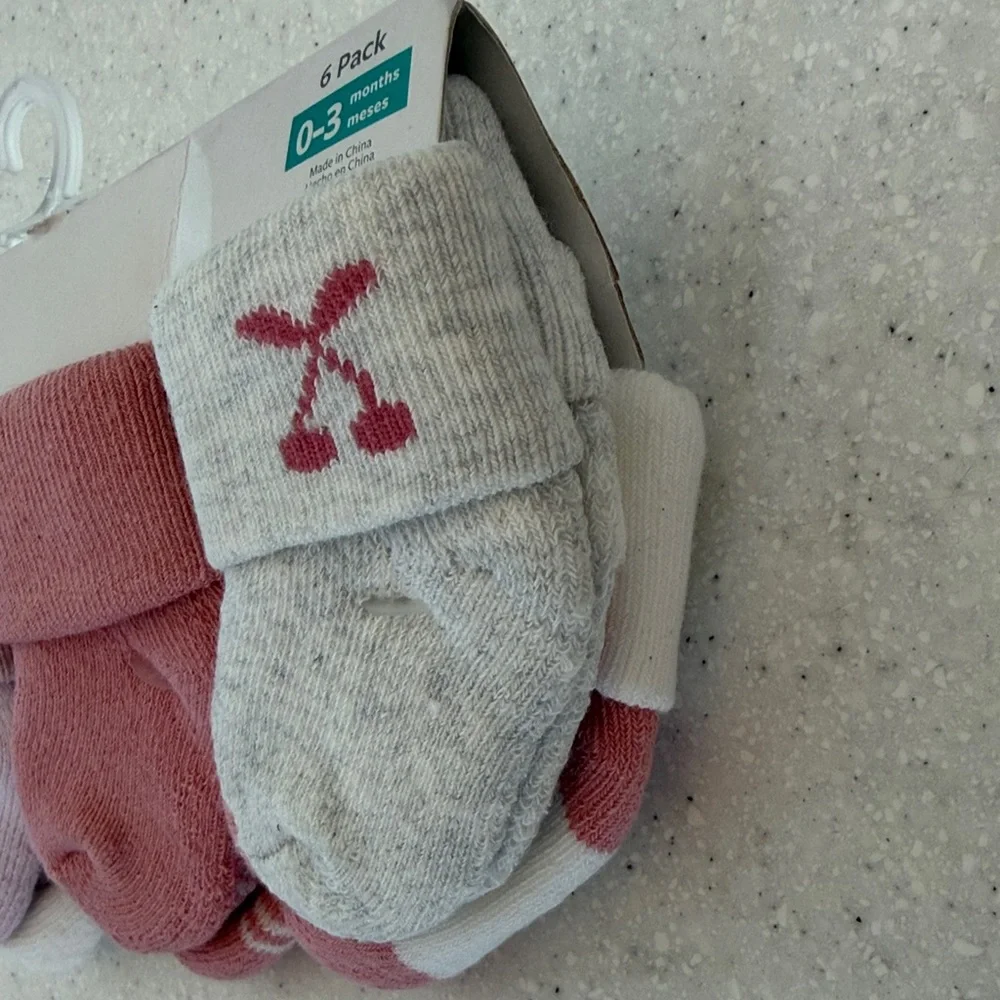 NEW Carter's Pink / Peach and White Baby Socks - 6 Pack. 0-3m